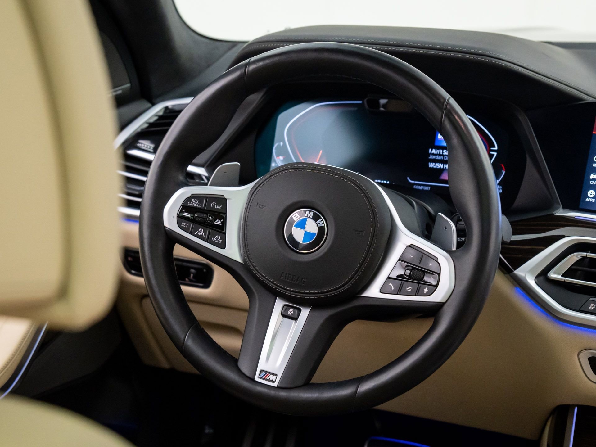 Used 2021 BMW X7 xDrive40i w/ M Sport Package image 11