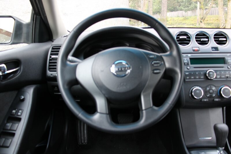 Used 2012 Nissan Altima 2.5 S FWD image 14