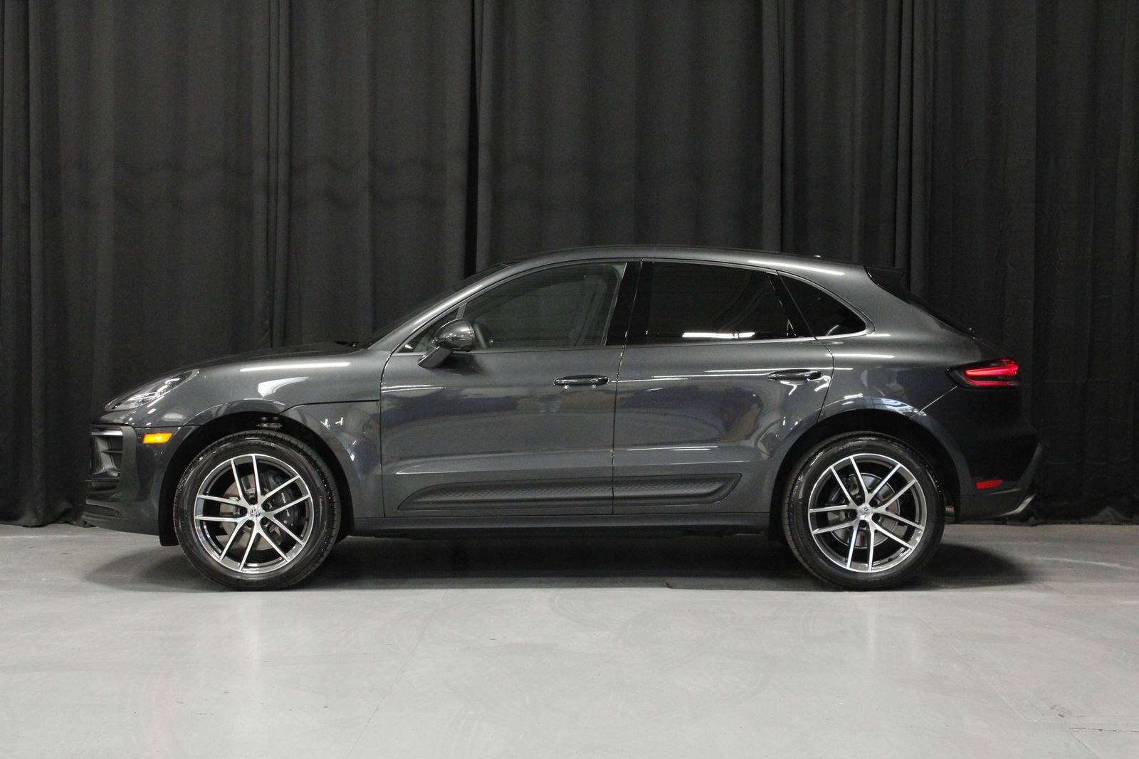 New 2026 Porsche Macan AWD/4WD image 2