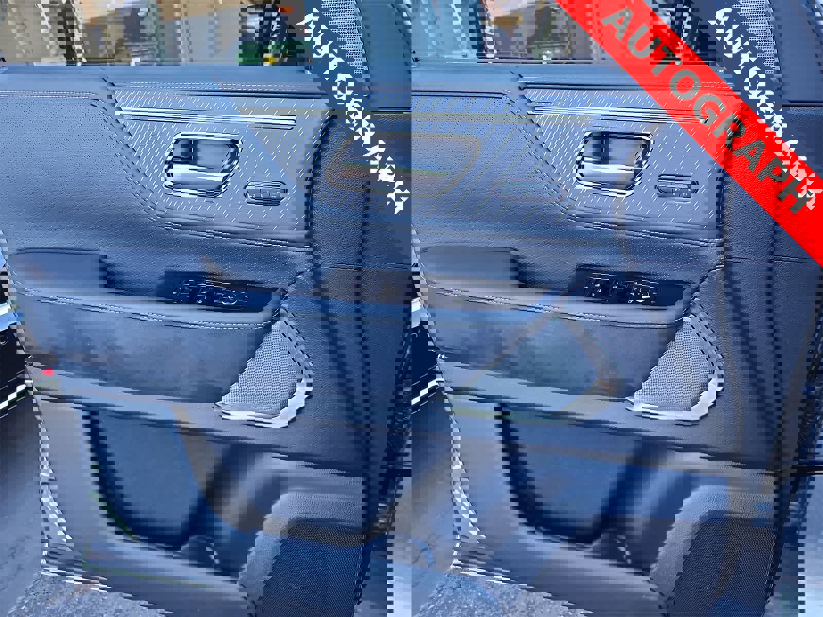 Used 2025 INFINITI QX80 Autograph w/ Autograph Exterior Package image 28