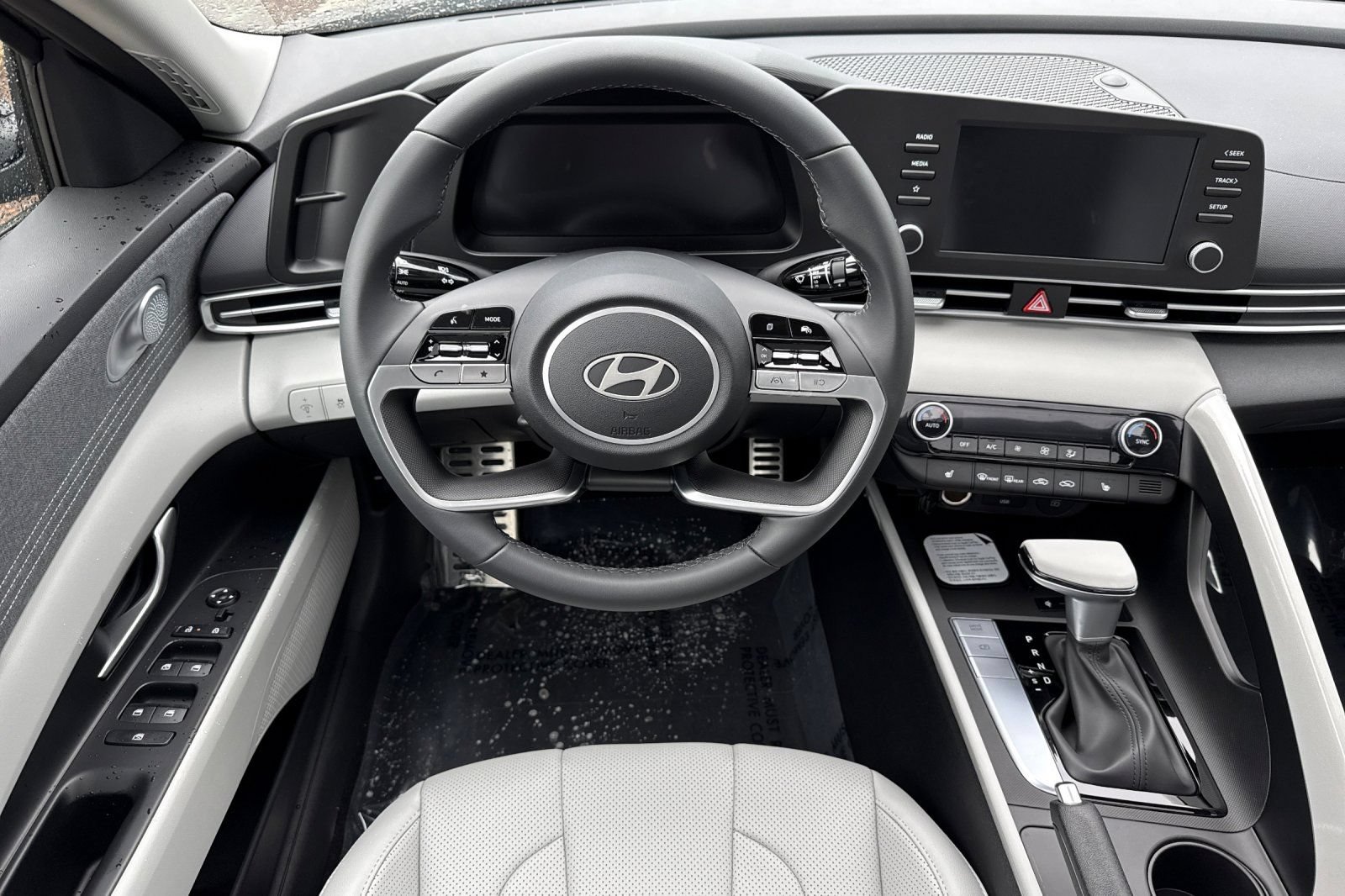 New 2026 Hyundai Elantra SEL Sport FWD image 13