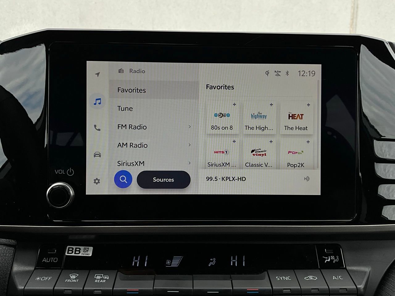 Used 2025 Toyota Camry SE image 29