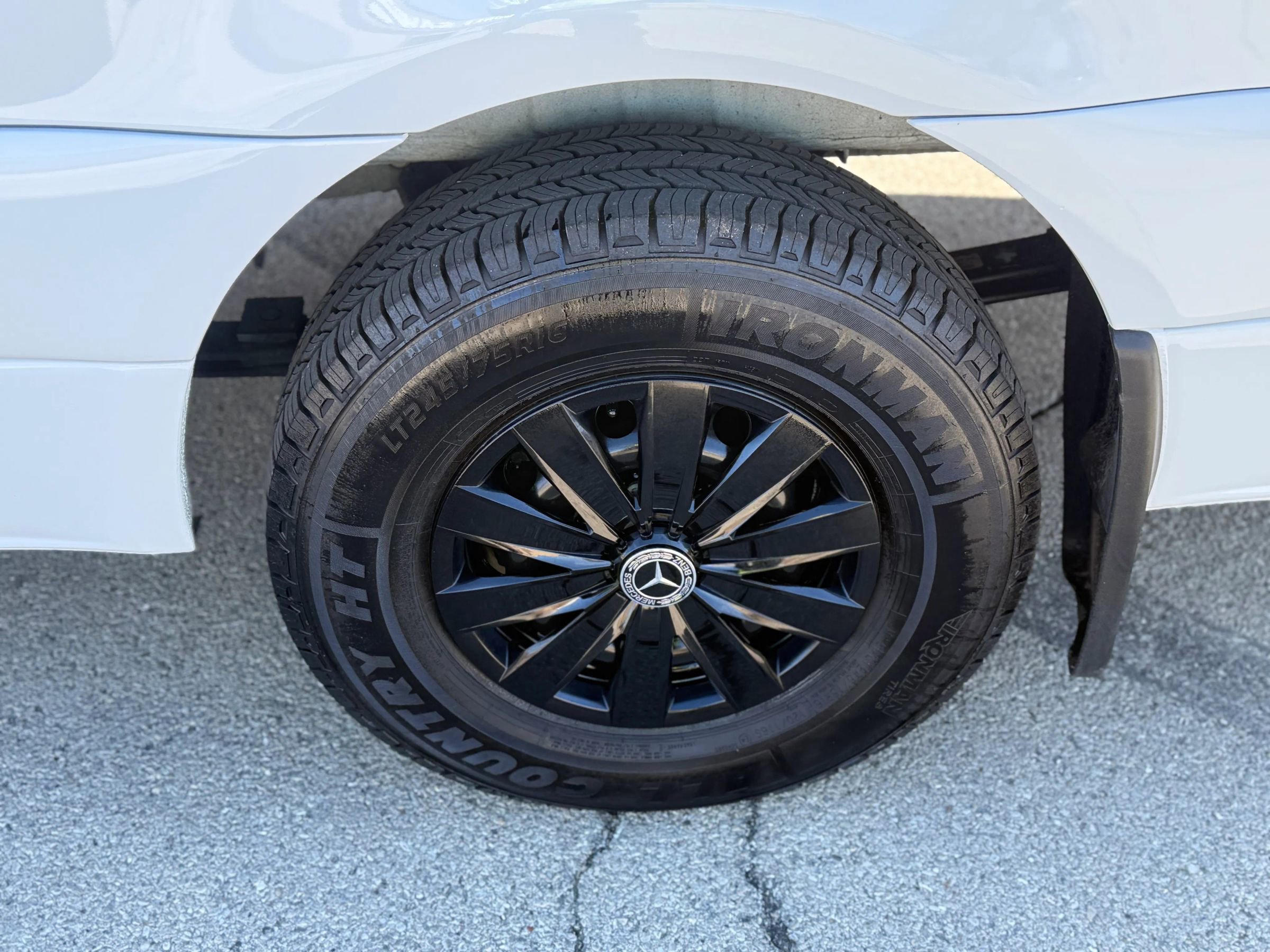 Used 2022 Mercedes-Benz Sprinter 2500 image 25