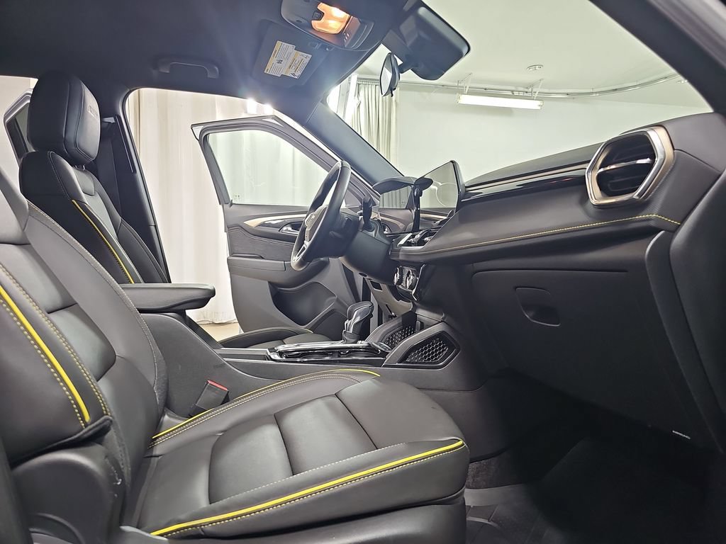 Certified 2024 Chevrolet TrailBlazer ACTIV w/ Driver Confidence Package AWD/4WD image 13
