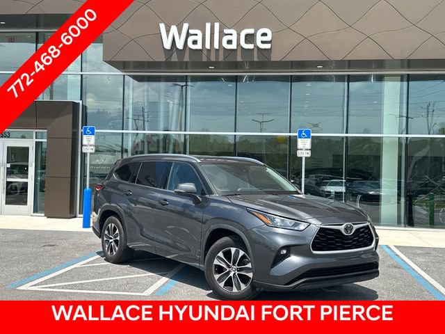 Used 2020 Toyota Highlander XLE