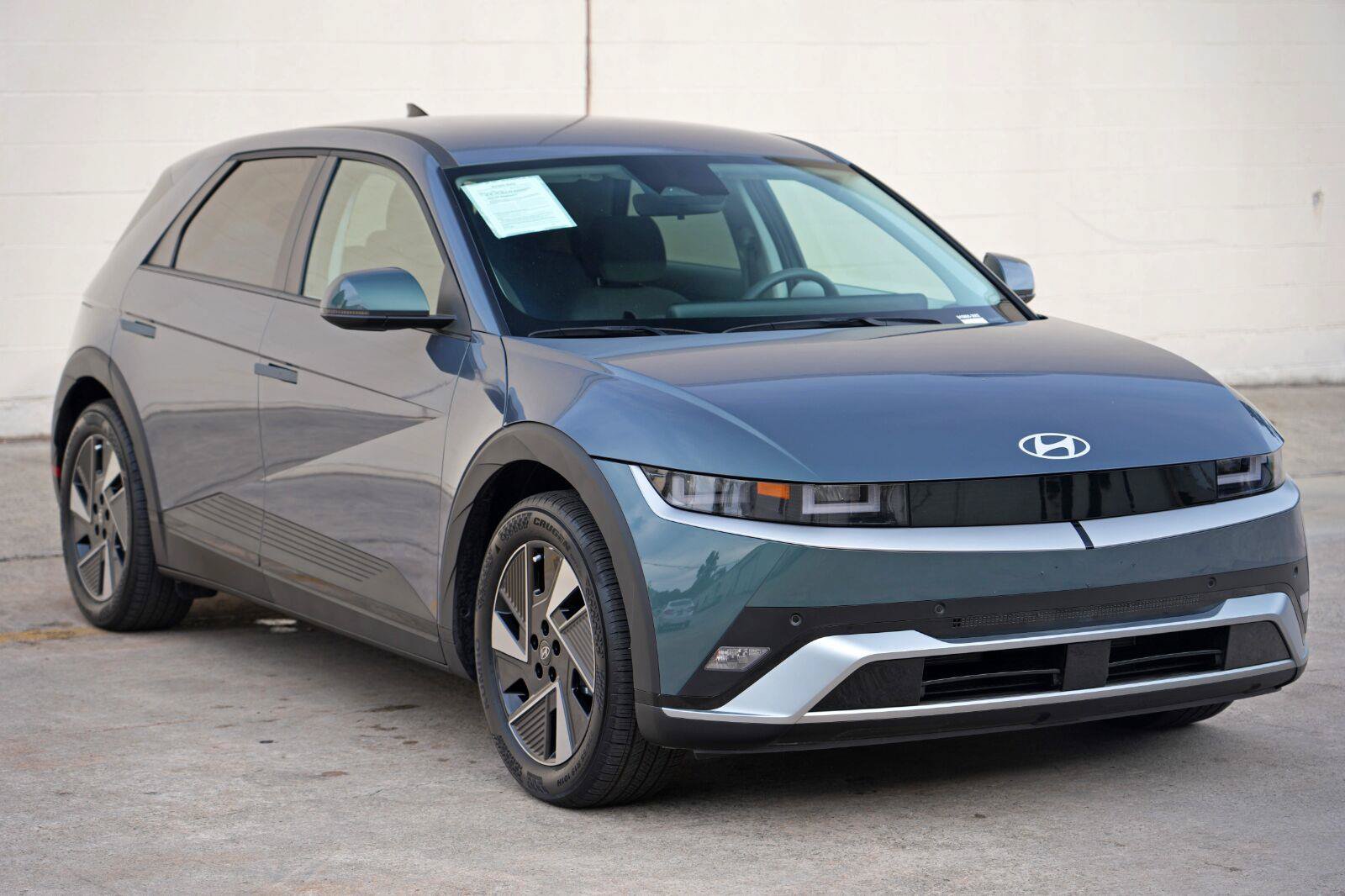 Used 2025 Hyundai Ioniq 5 SE RWD image 52