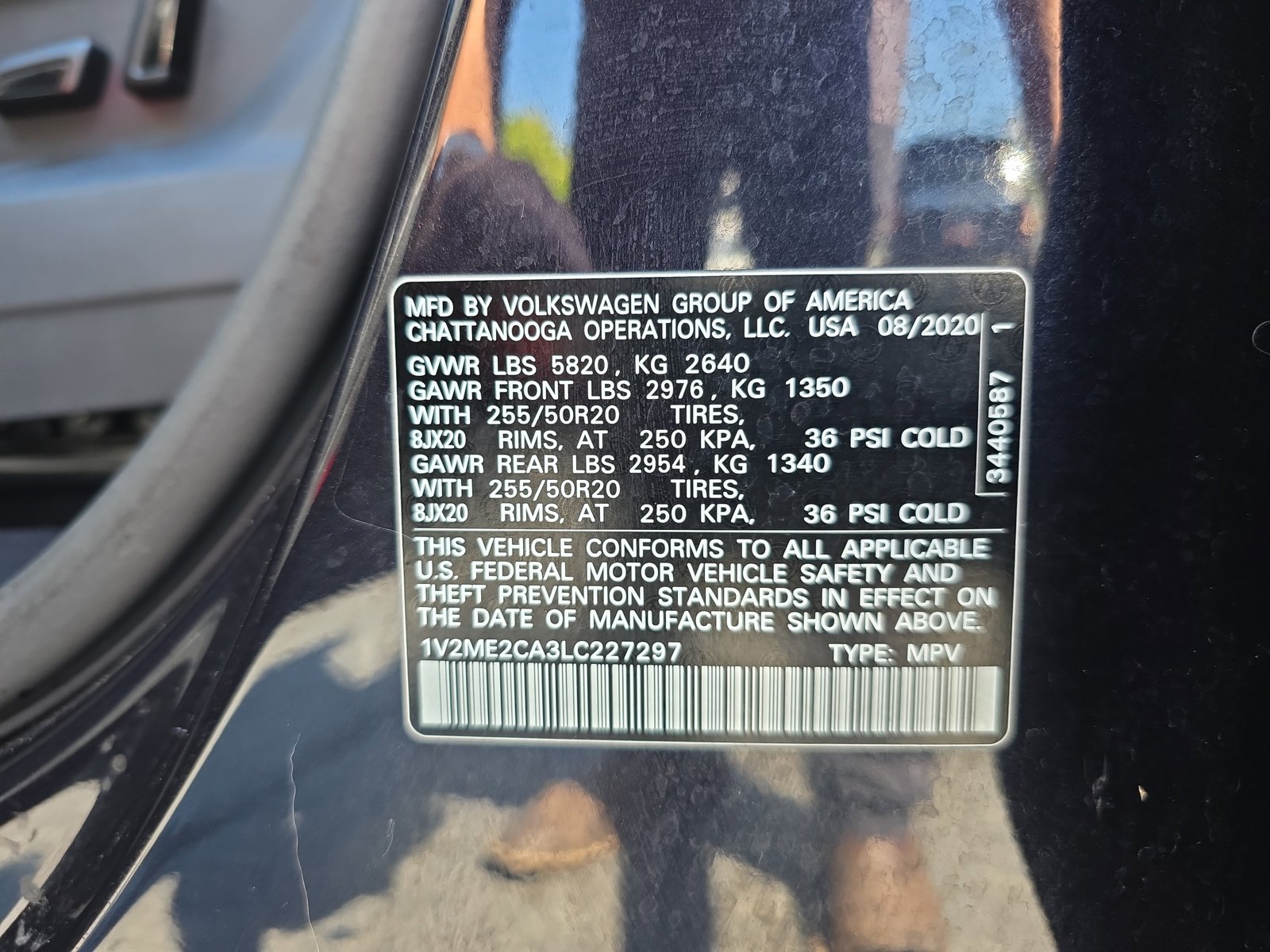 Used 2020 Volkswagen Atlas Cross Sport SEL AWD/4WD image 39