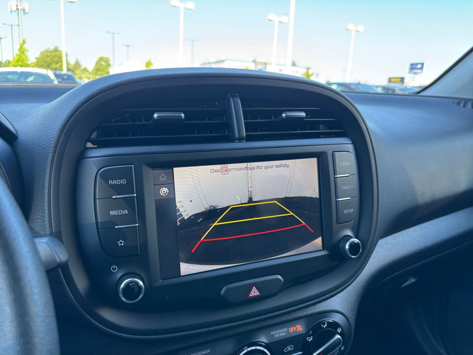 Used 2025 Kia Soul LX w/ LX Technology Package FWD image 22