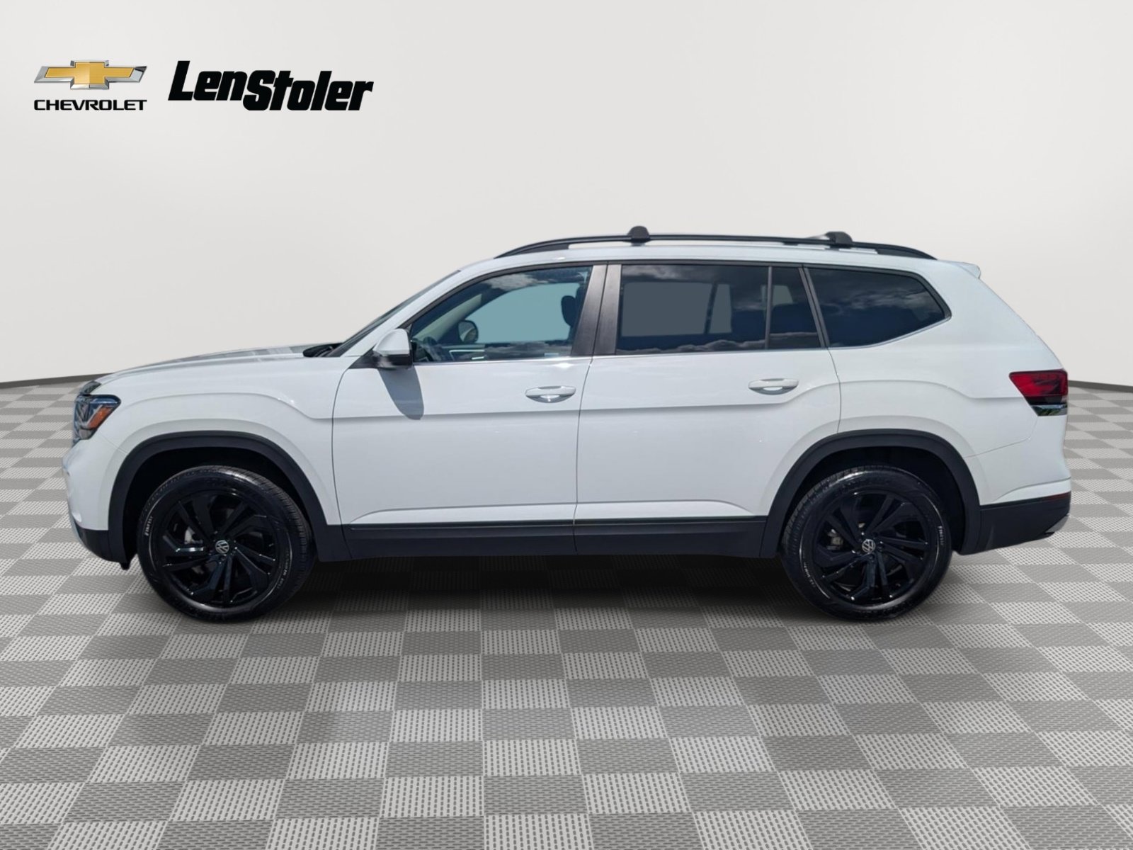 Used 2023 Volkswagen Atlas SE w/ Black Wheel Package AWD/4WD image 2