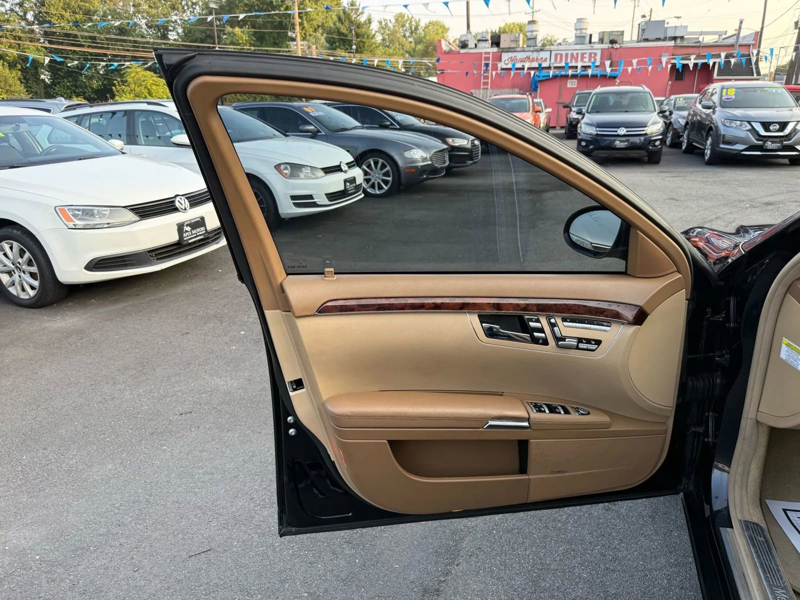 Used 2009 Mercedes-Benz S 550 4MATIC image 14