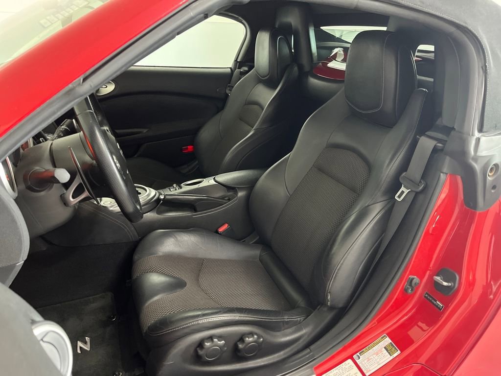 Used 2010 Nissan 370Z Touring w/ Sport Pkg image 18