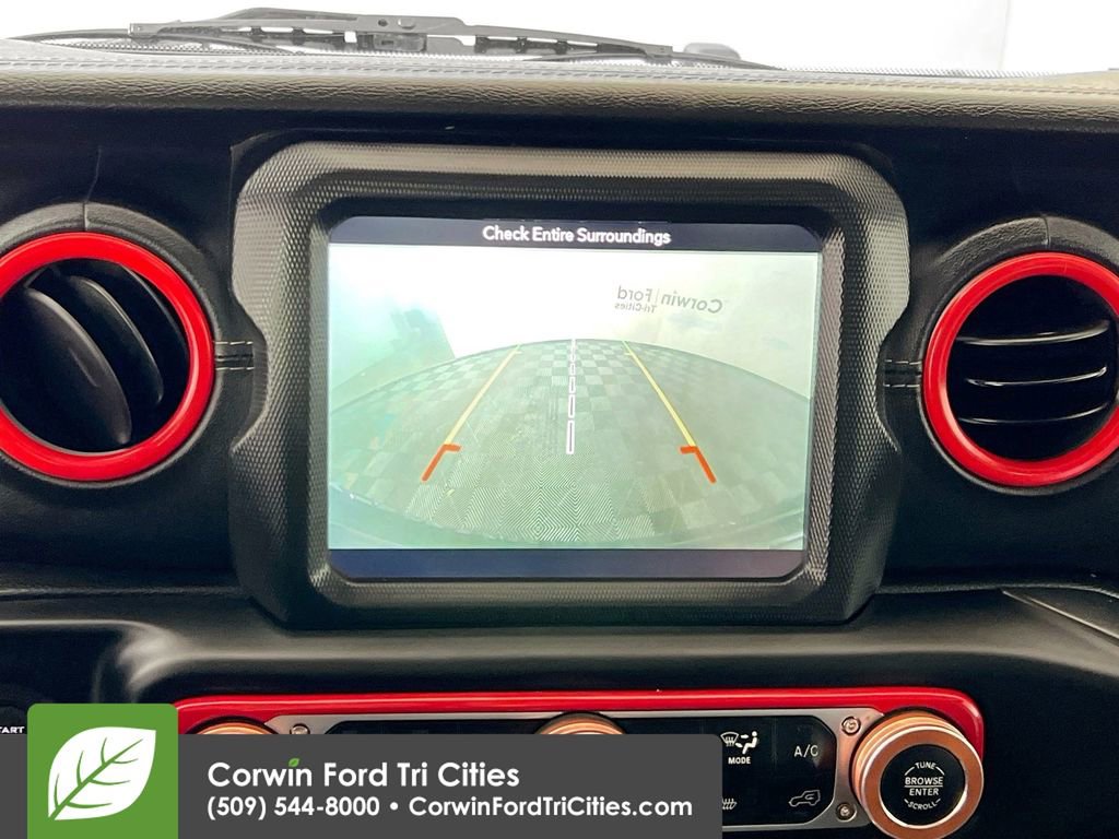 Used 2018 Jeep Wrangler Unlimited Sahara w/ Uconnect 4C Nav & Sound Group image 19