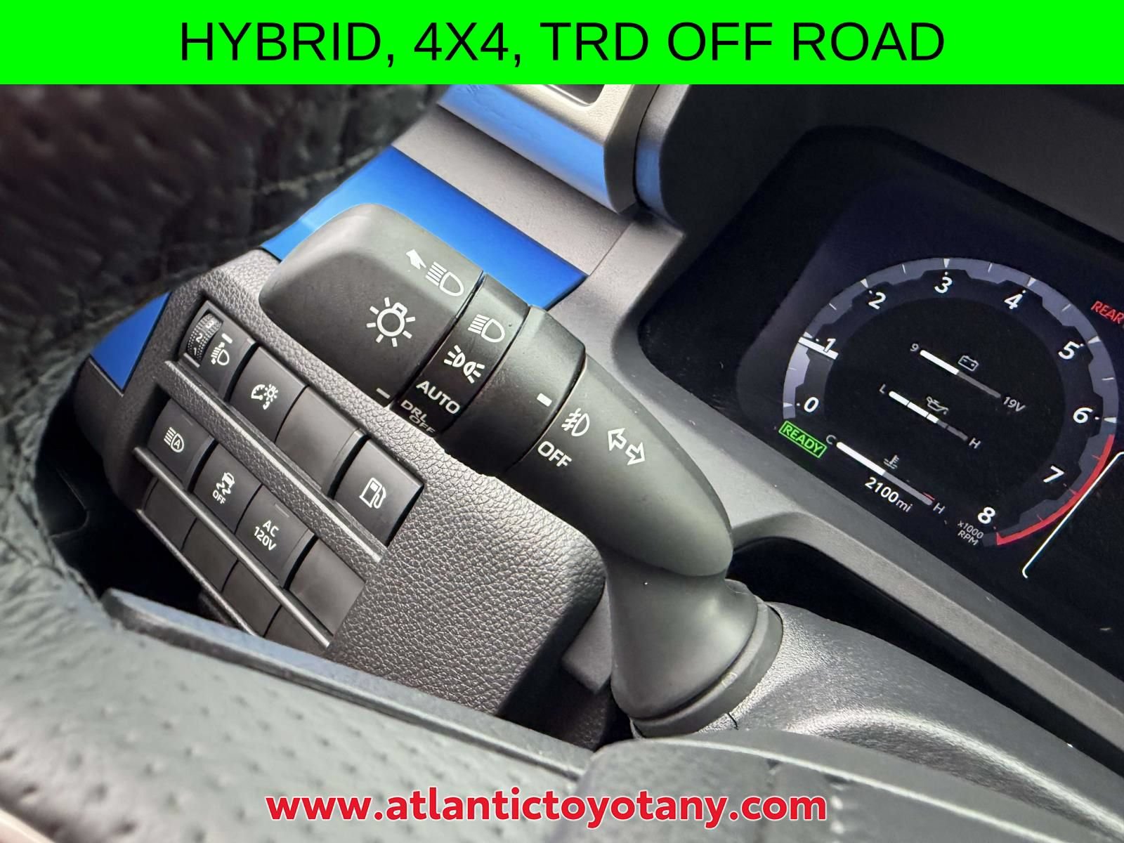 Used 2025 Toyota Tacoma TRD Off-Road AWD/4WD image 27