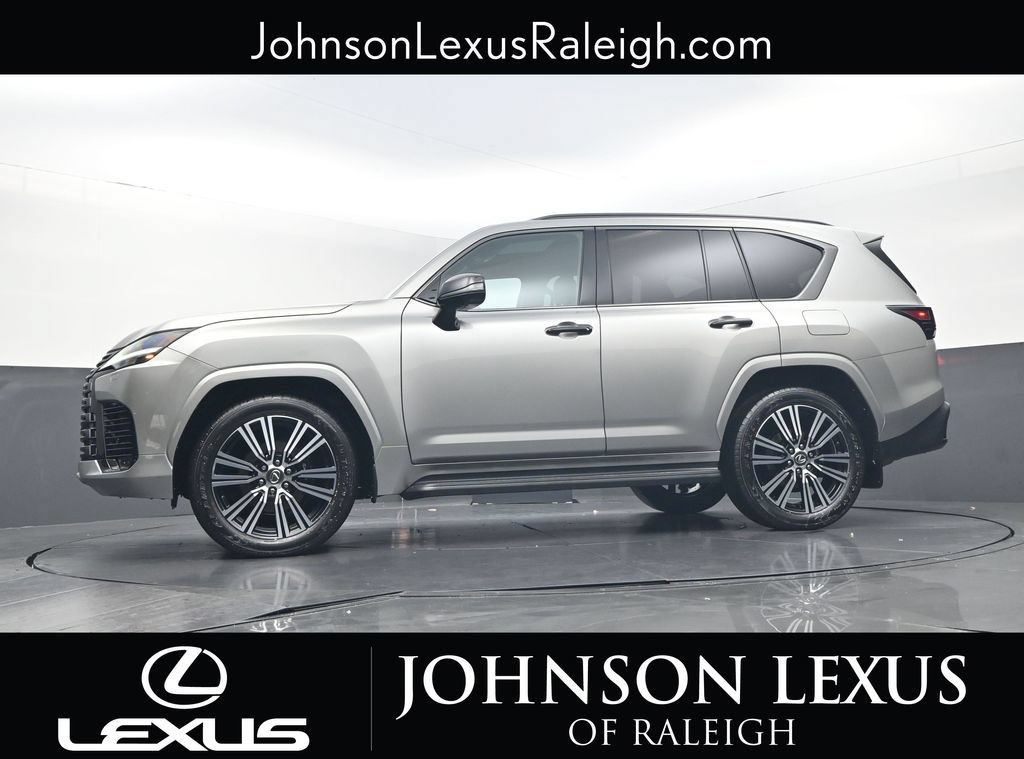 Used 2023 Lexus LX 600 4WD w/ Appearance Package image 22