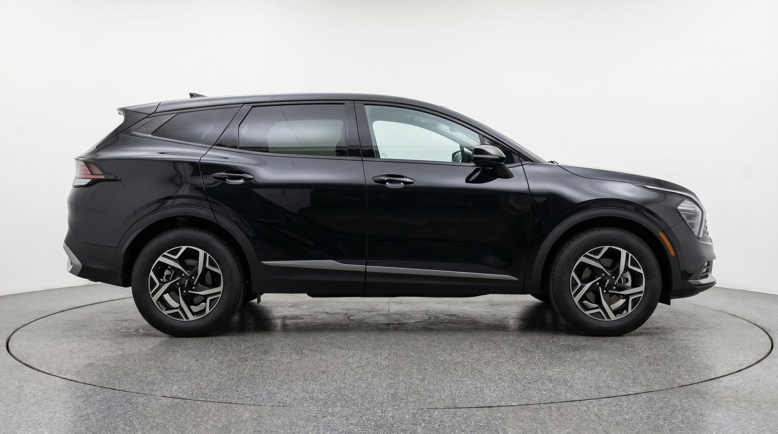 Used 2025 Kia Sportage LX AWD/4WD image 11