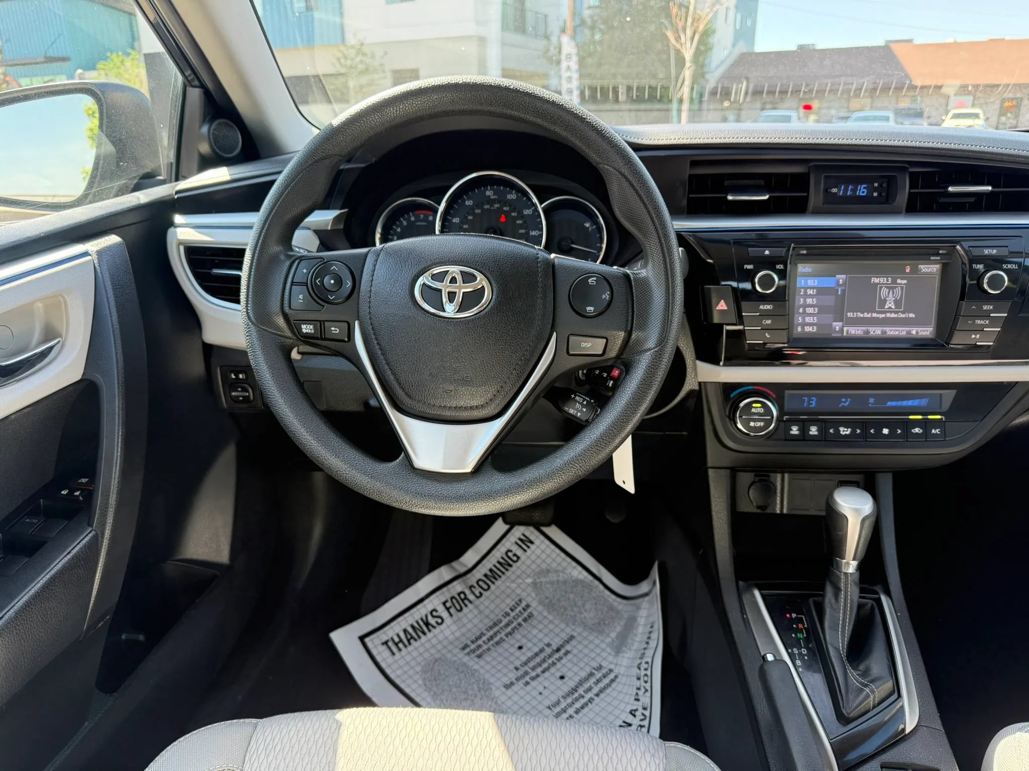 Used 2015 Toyota Corolla LE FWD image 25