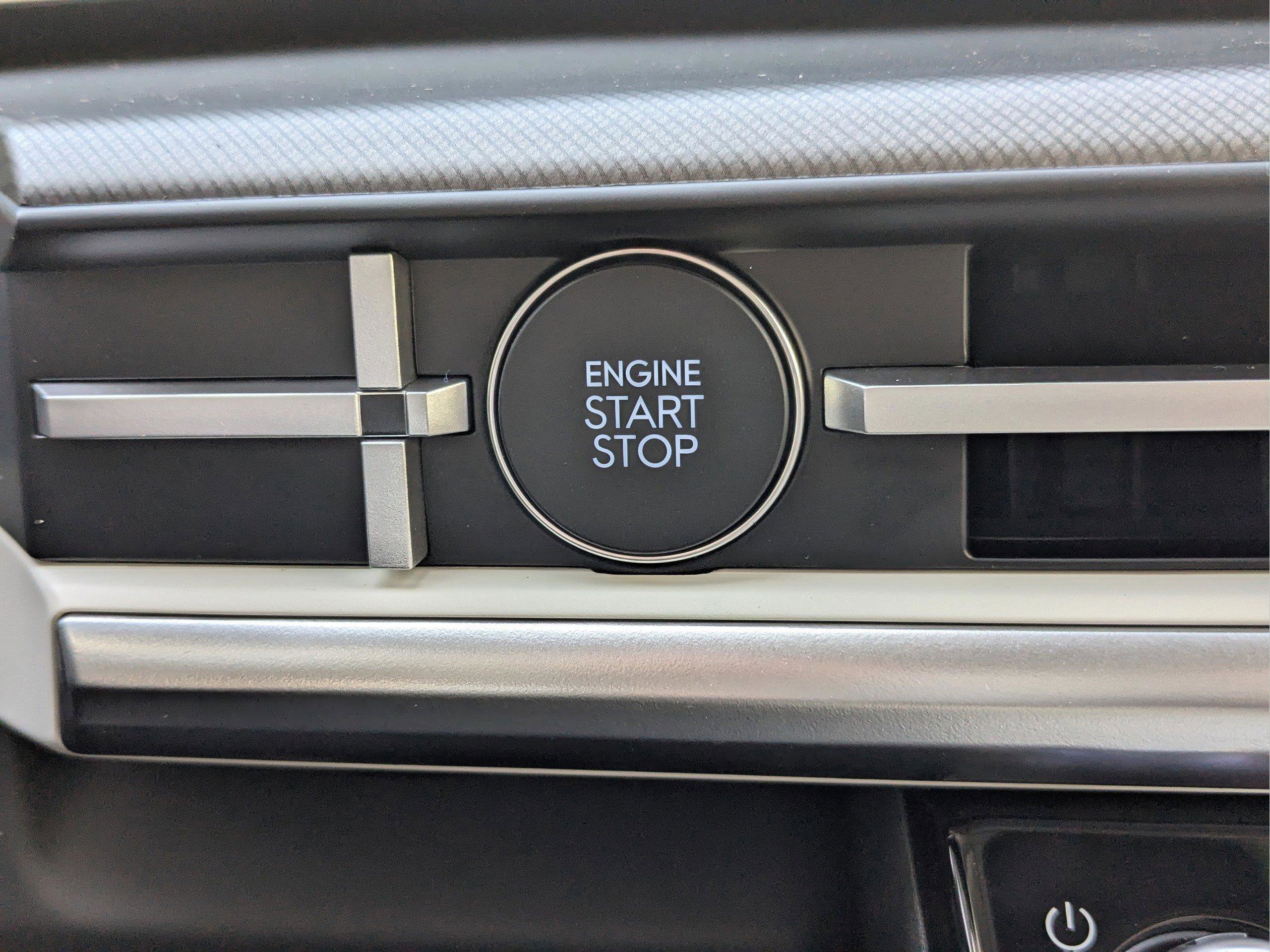 New 2026 Hyundai Santa Fe SE image 31