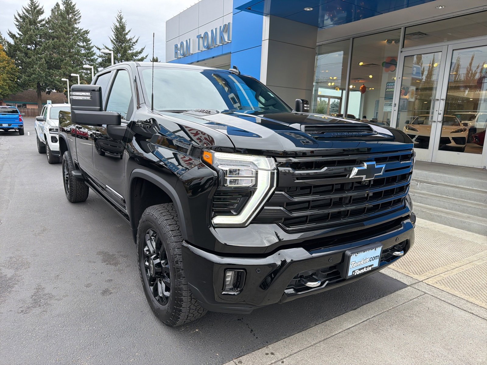 New 2026 Chevrolet Silverado 3500 High Country w/ Midnight Edition image 2