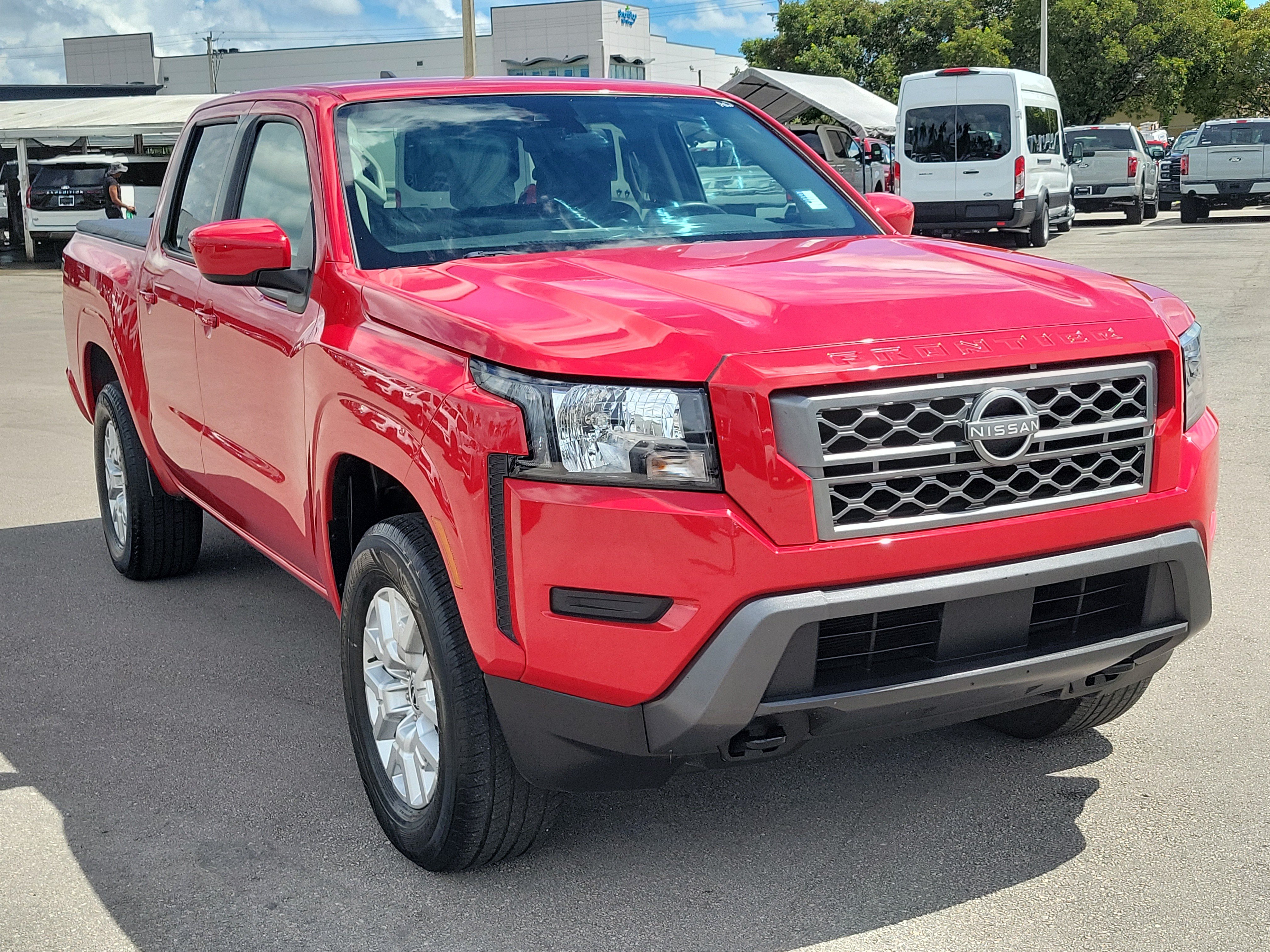 Used 2023 Nissan Frontier SV AWD/4WD image 3