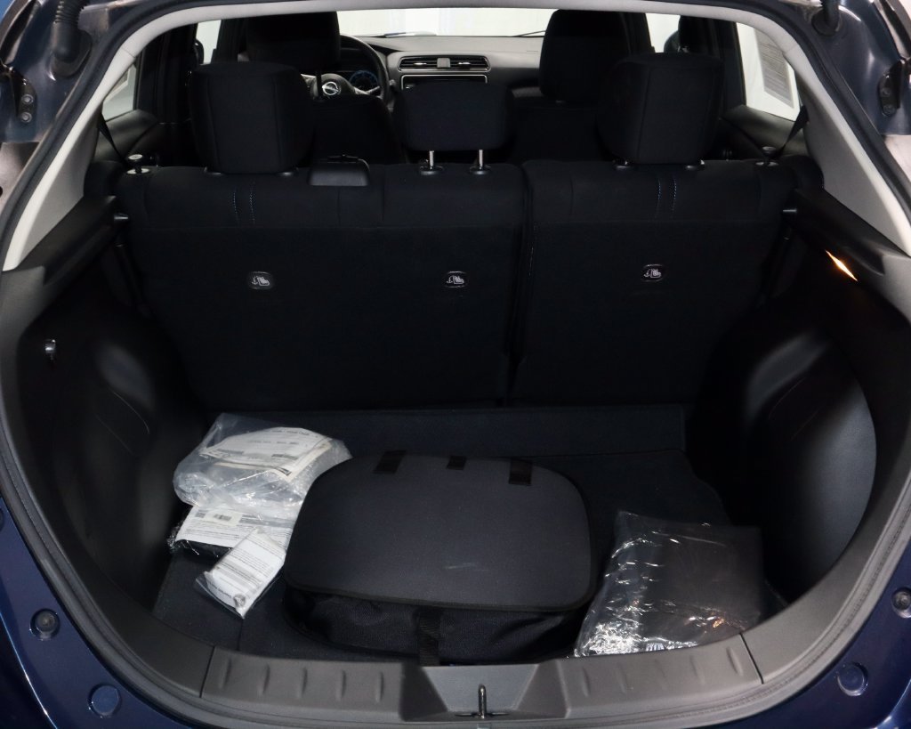 Certified 2025 Nissan Leaf SV Plus FWD image 13