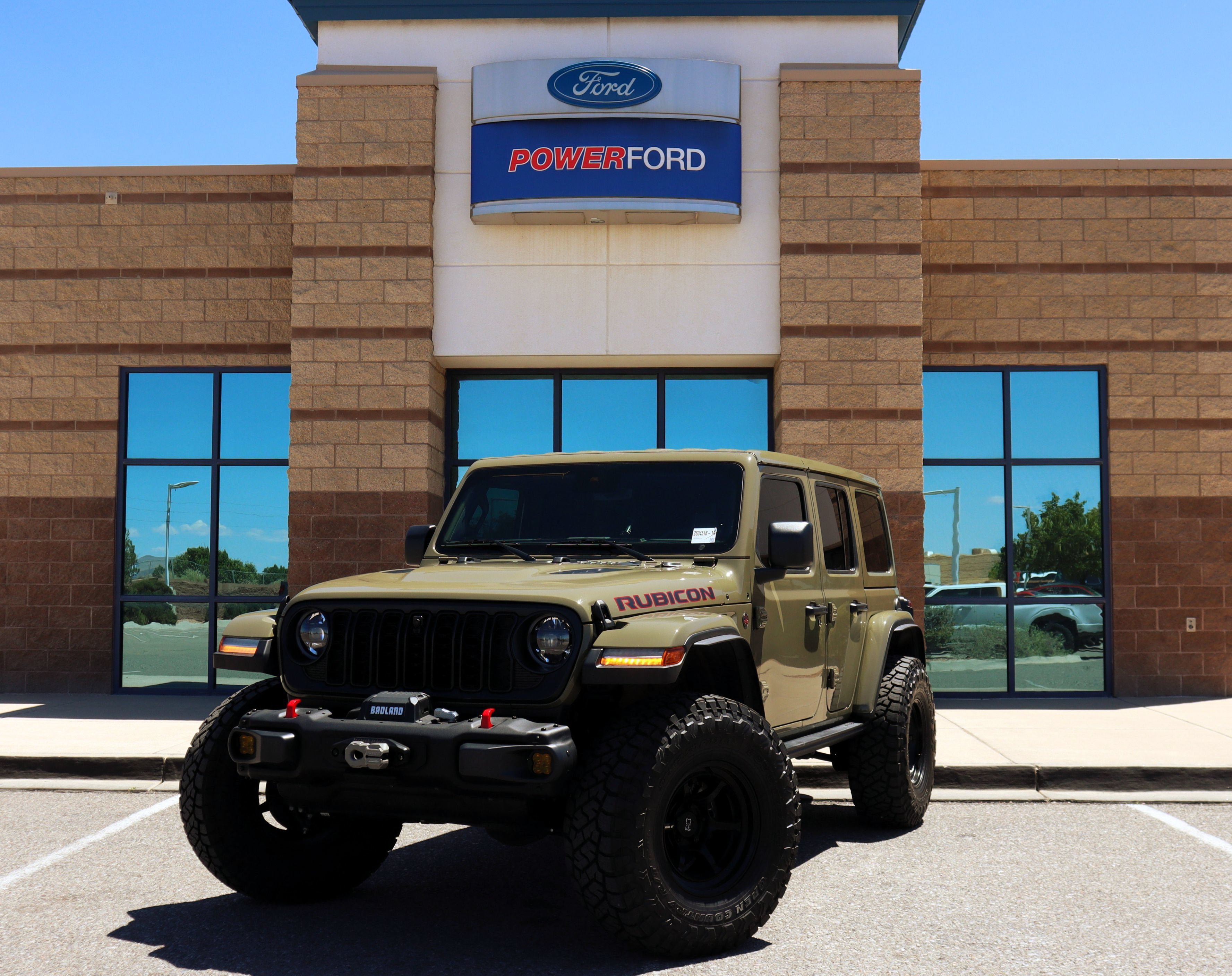 Used 2025 Jeep Wrangler Unlimited Rubicon AWD/4WD image 2