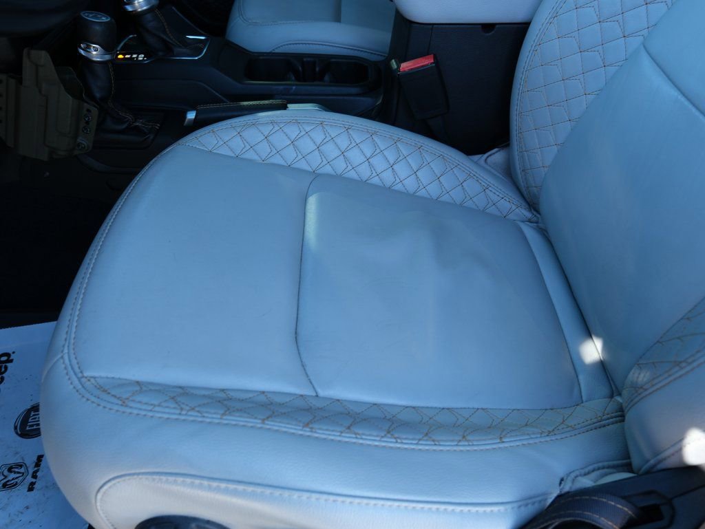 Used 2022 Jeep Gladiator Overland image 23