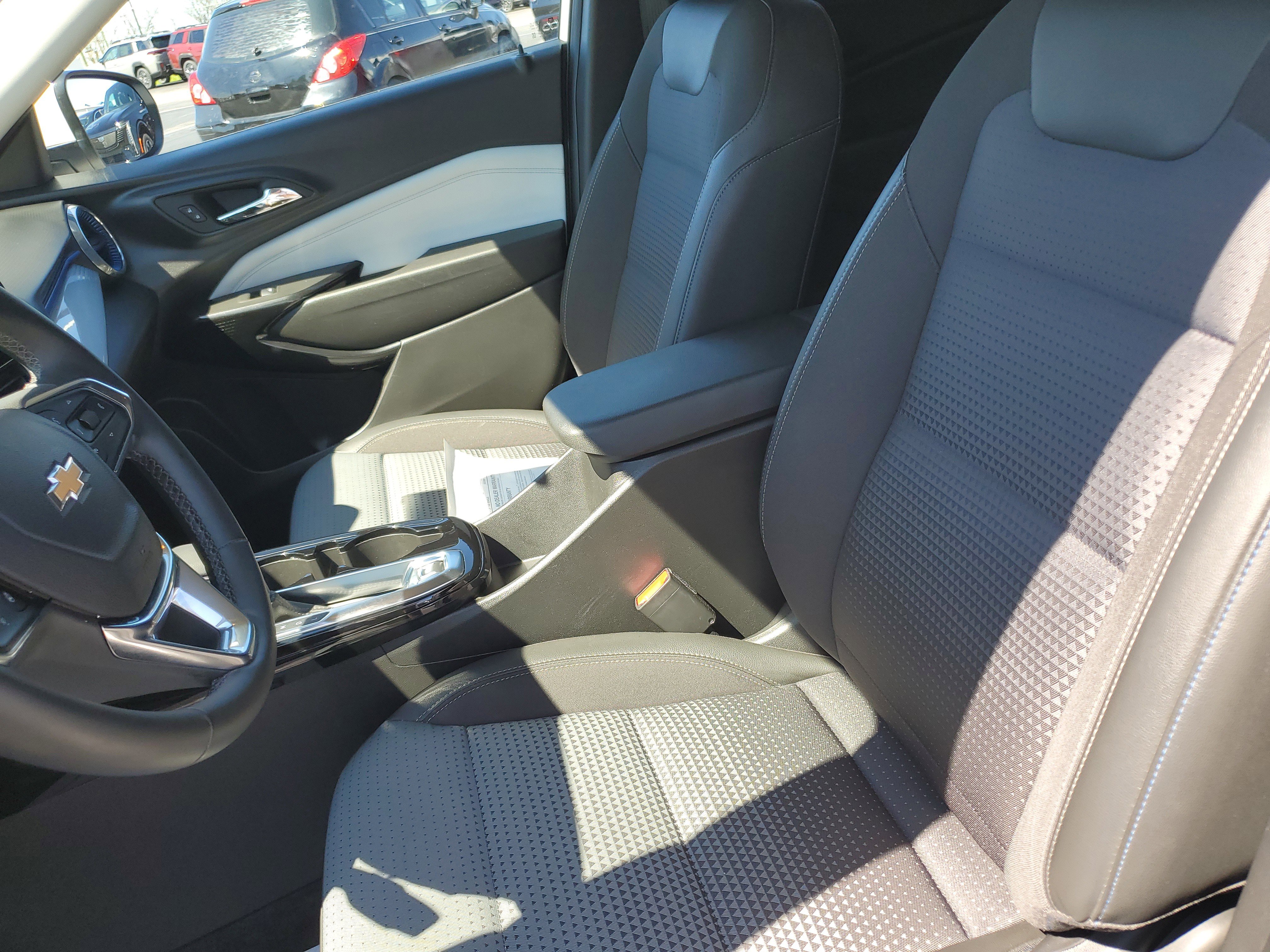 Used 2024 Chevrolet Trax LT w/ Driver Confidence Package FWD image 14