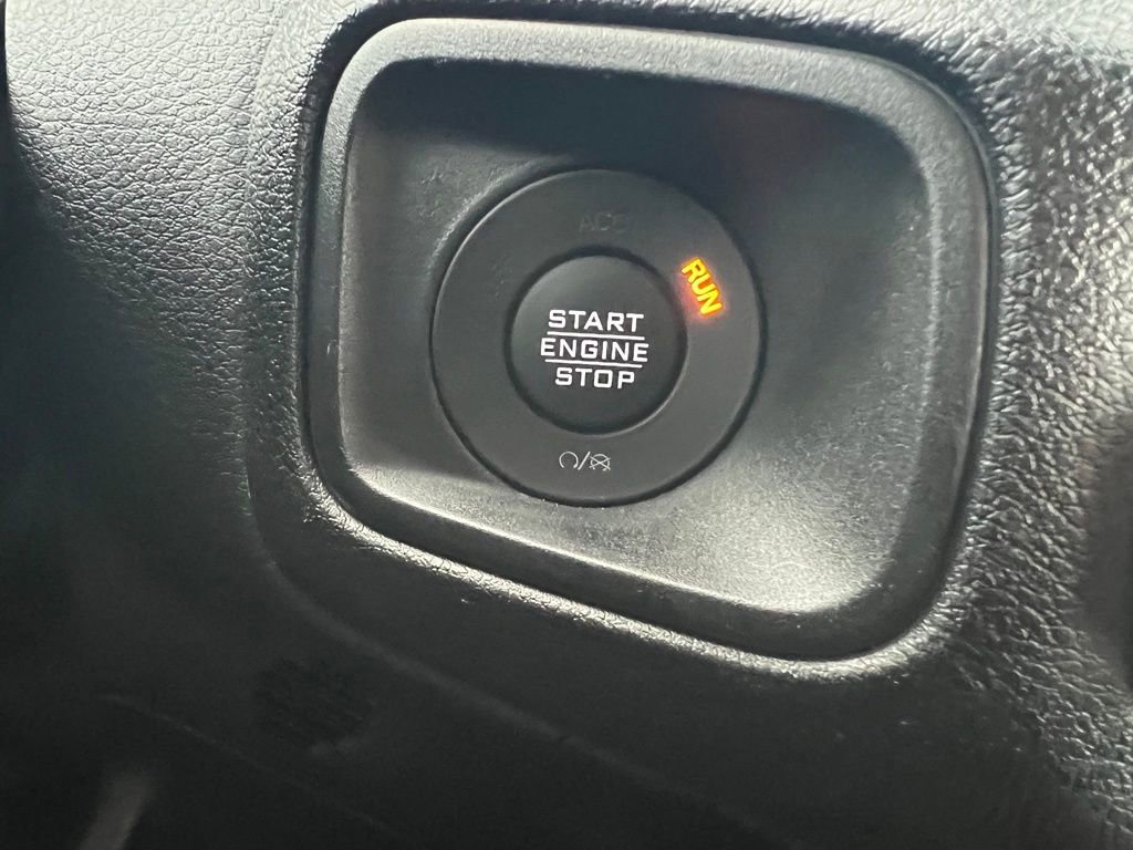 Used 2024 Jeep Wrangler Unlimited w/ Technology Group image 29