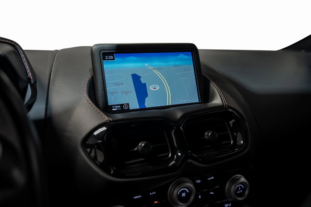 Used 2020 Aston Martin V8 Vantage Coupe image 42