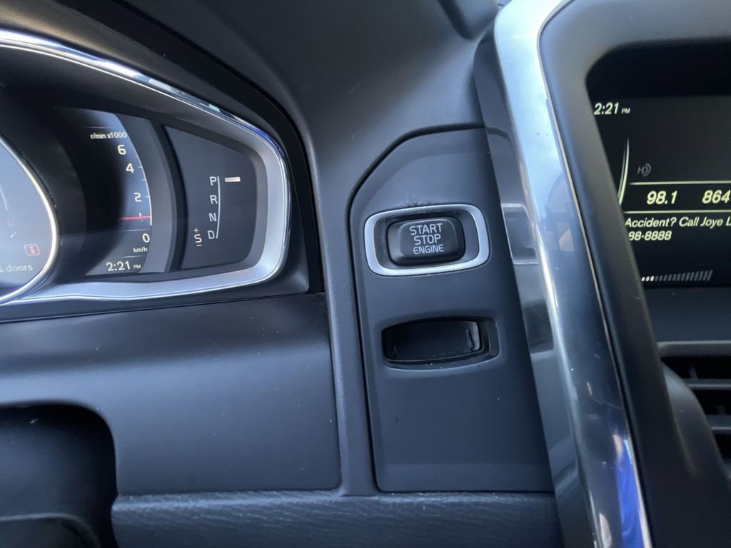 Used 2017 Volvo XC60 T5 Inscription w/ Preferred Option Package image 16