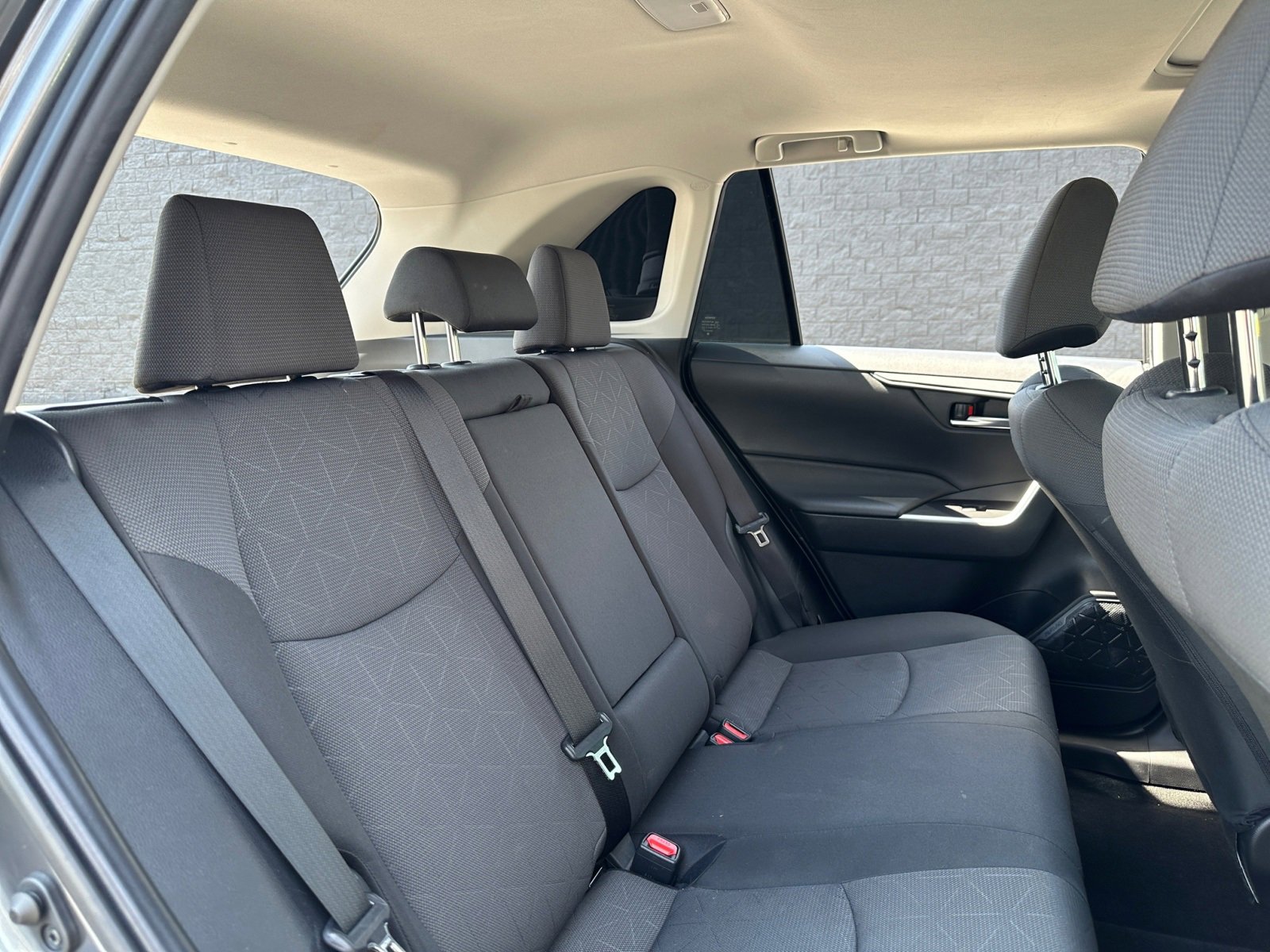 Used 2023 Toyota RAV4 XLE image 19