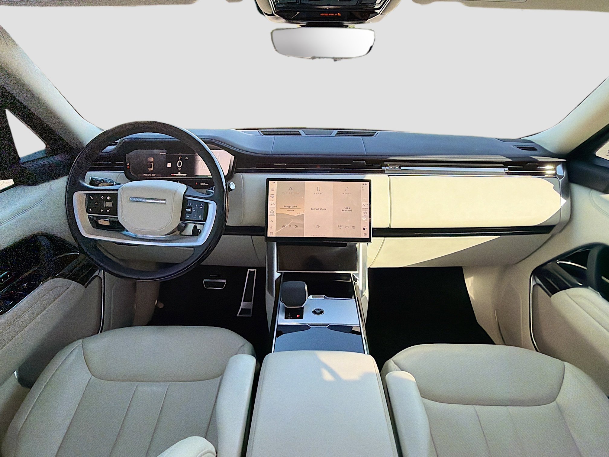 Used 2024 Land Rover Range Rover Long Wheelbase SE image 17