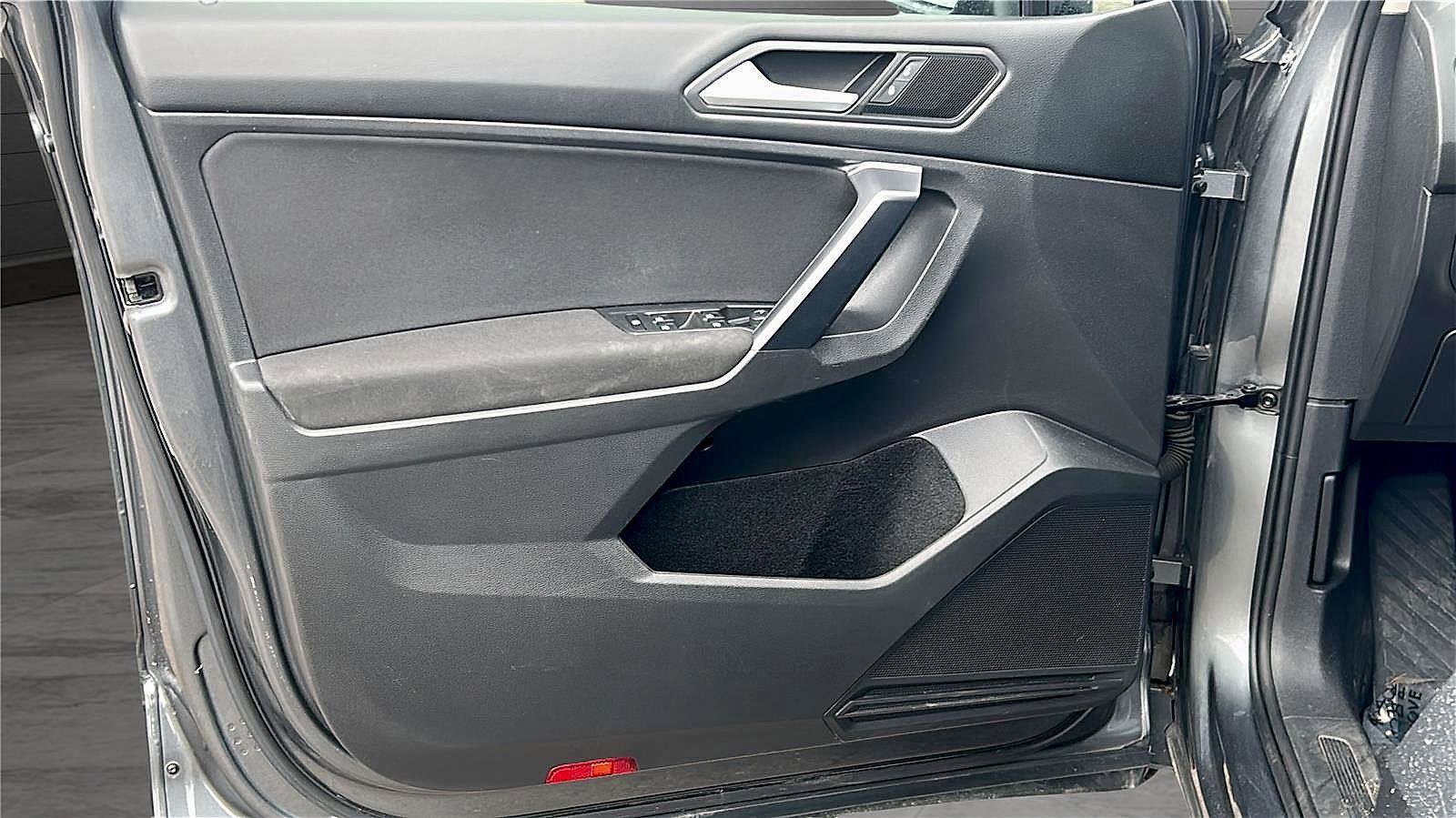 Used 2021 Volkswagen Tiguan S image 20