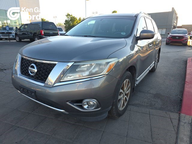 Used 2016 Nissan Pathfinder SL w/ SL Premium Package AWD/4WD image 1