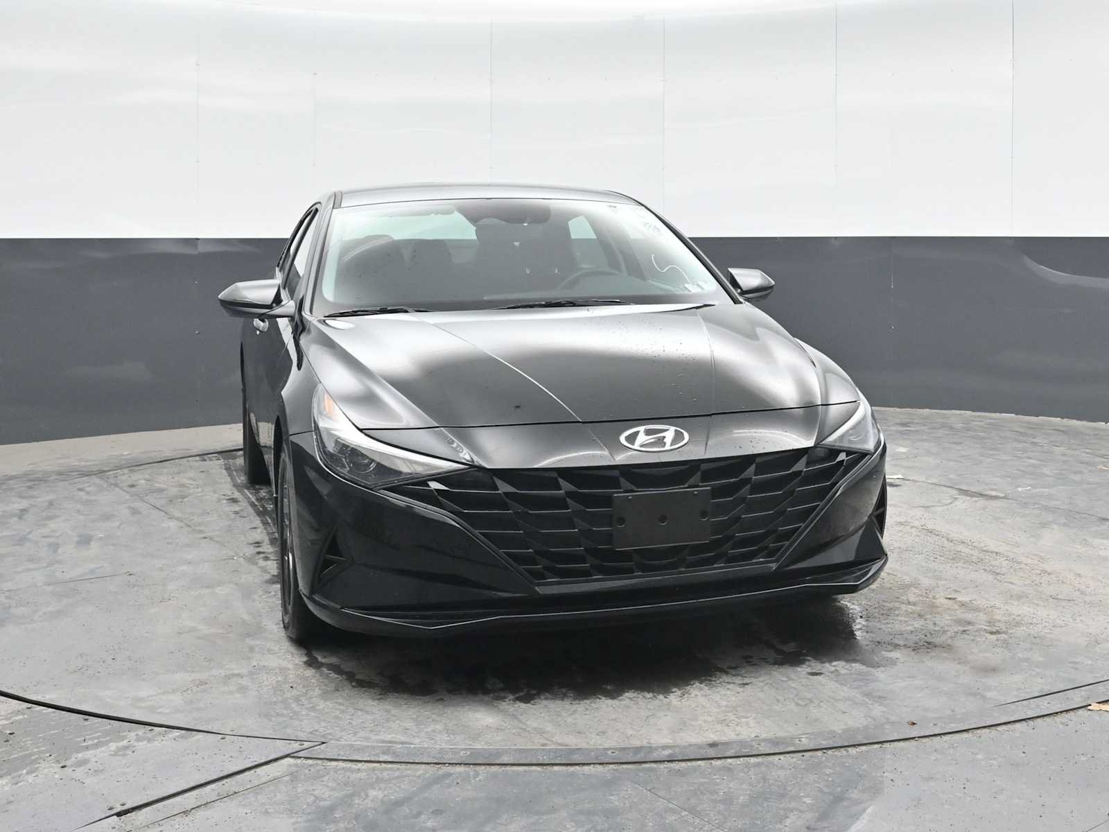 Used 2023 Hyundai Elantra SEL FWD image 6