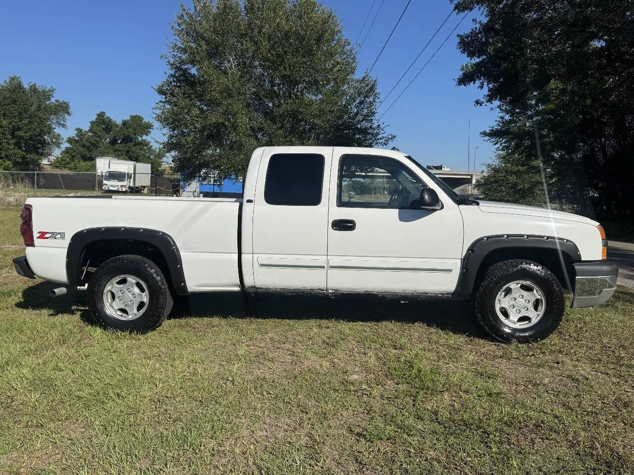 Used 2003 Chevrolet Silverado 1500 LT w/ Off-Road Package AWD/4WD image 6
