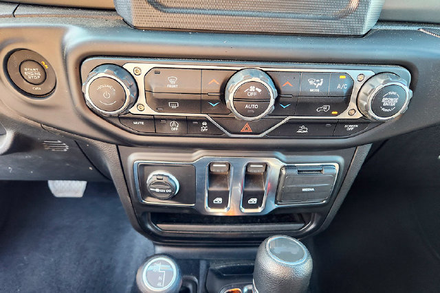 Used 2023 Jeep Wrangler Sport AWD/4WD image 9
