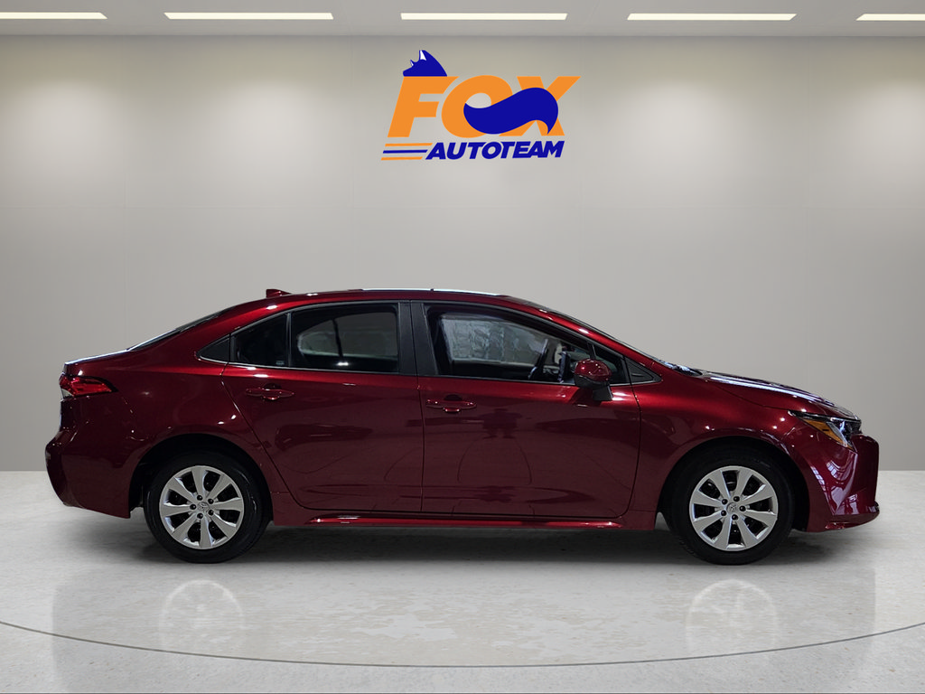 Certified 2025 Toyota Corolla LE FWD image 5