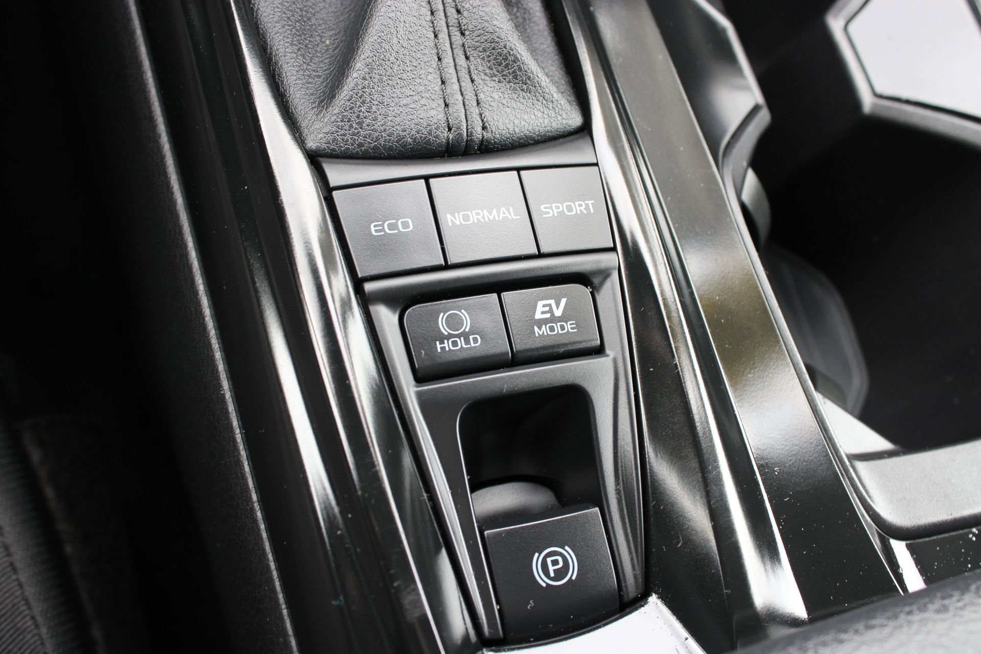 Used 2025 Toyota Camry LE image 38