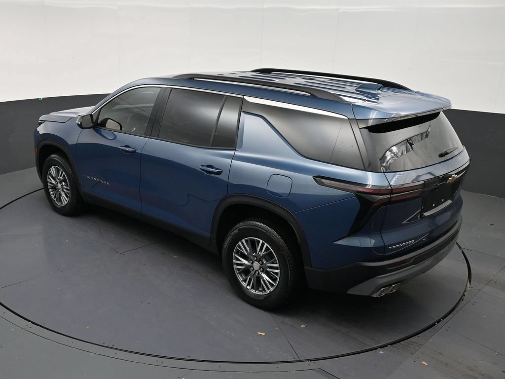 Used 2026 Chevrolet Traverse LT FWD image 14