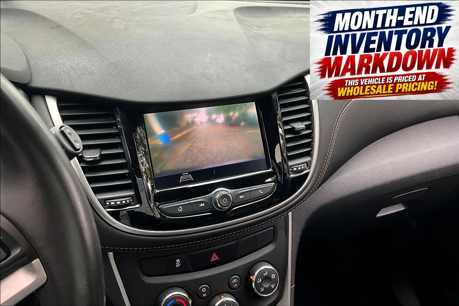 Used 2022 Chevrolet Trax LT w/ Driver Confidence Package AWD/4WD image 14