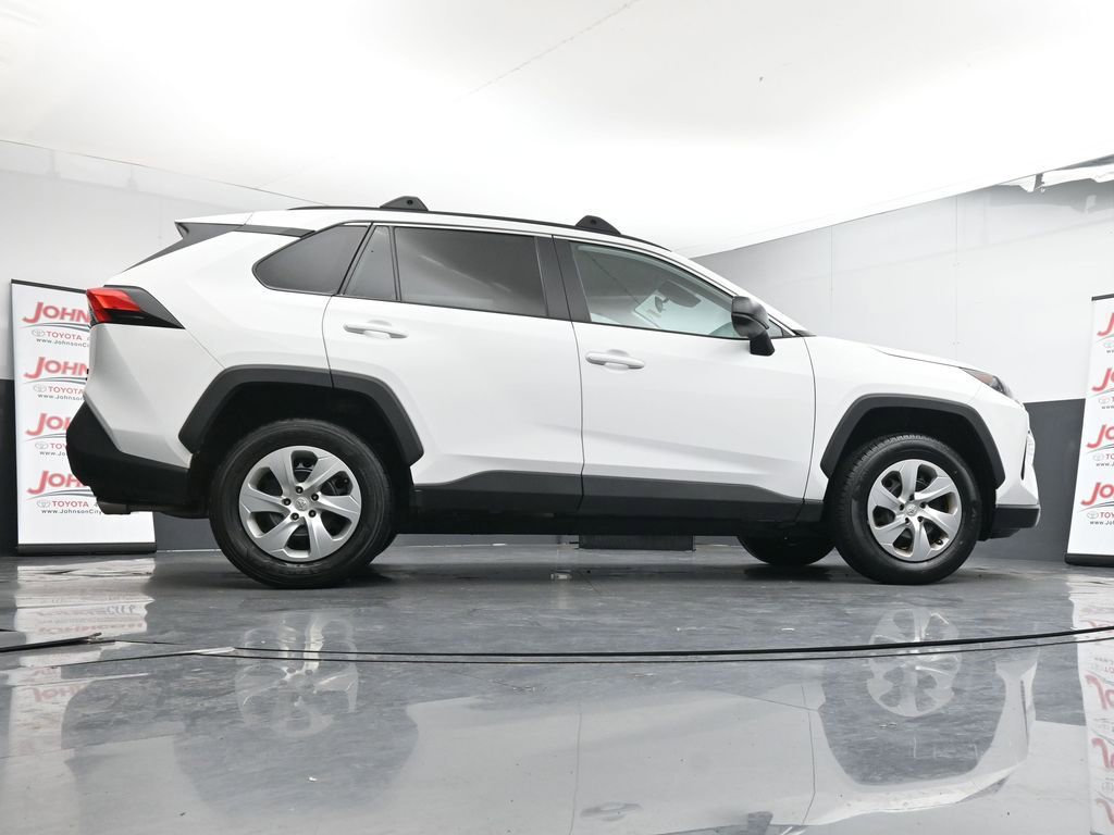 Used 2021 Toyota RAV4 LE image 39