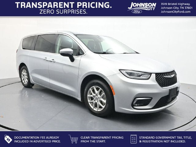 Used 2023 Chrysler Pacifica Touring-L