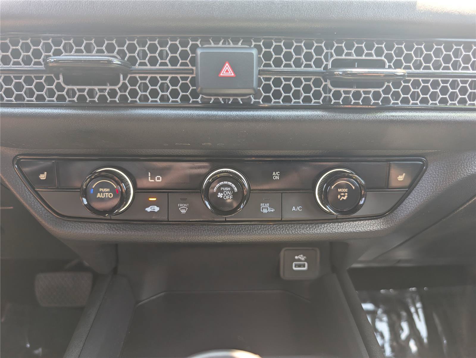 Used 2025 Honda HR-V Sport image 27