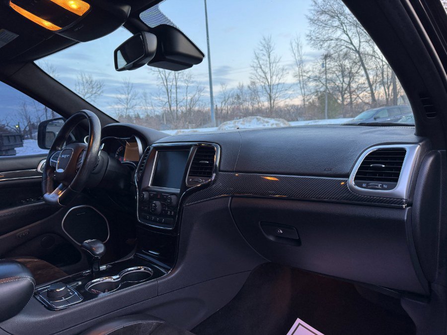 Used 2015 Jeep Grand Cherokee SRT w/ Luxury Group II image 20