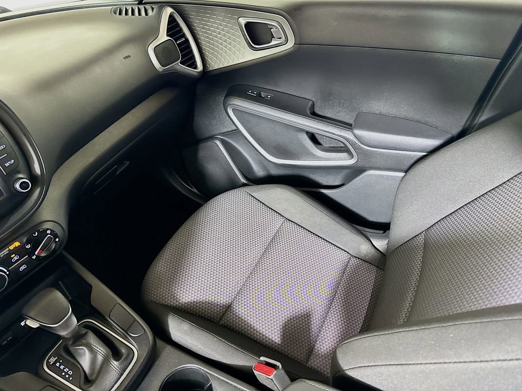 Used 2024 Kia Soul LX w/ Option Group 015 image 19