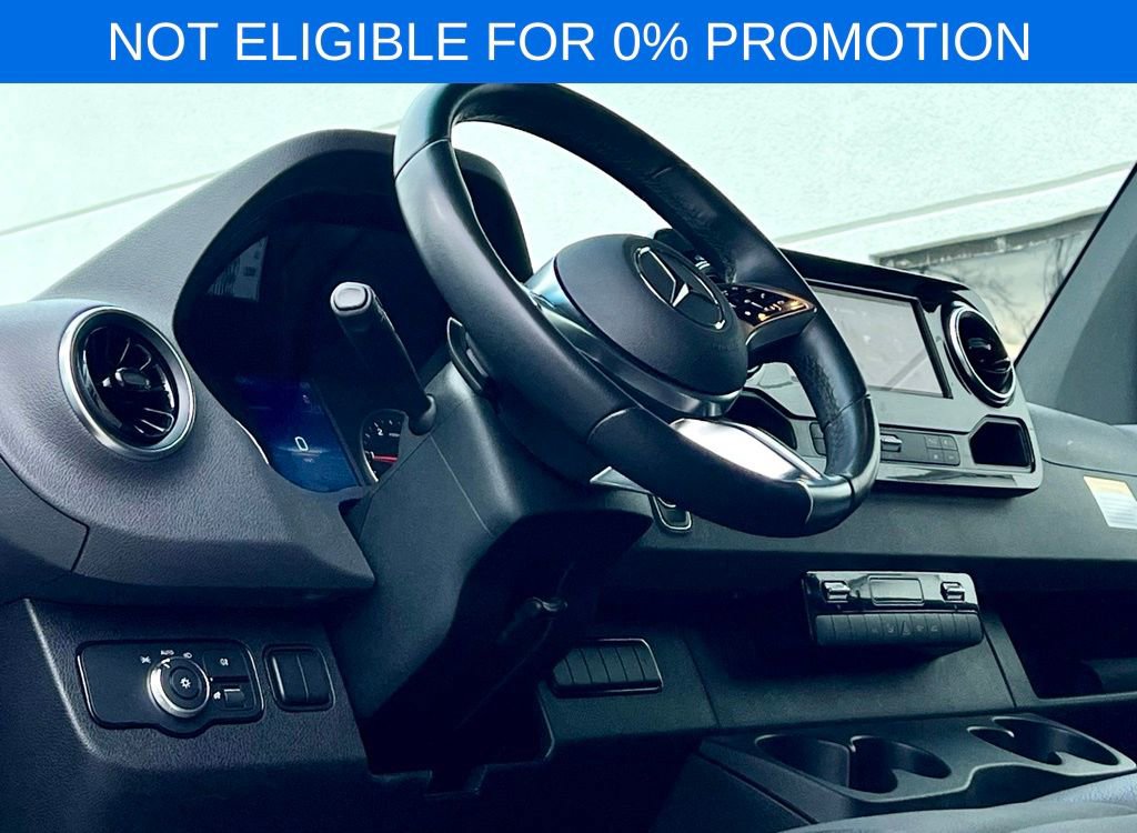 Used 2025 Mercedes-Benz Sprinter 2500 image 28