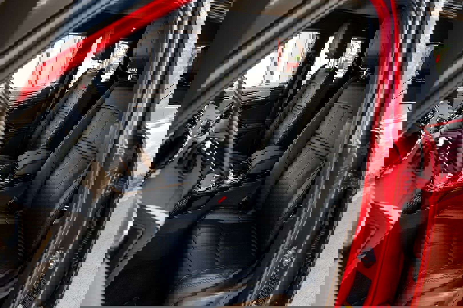 Used 2021 Land Rover Range Rover Evoque R-Dynamic S image 4