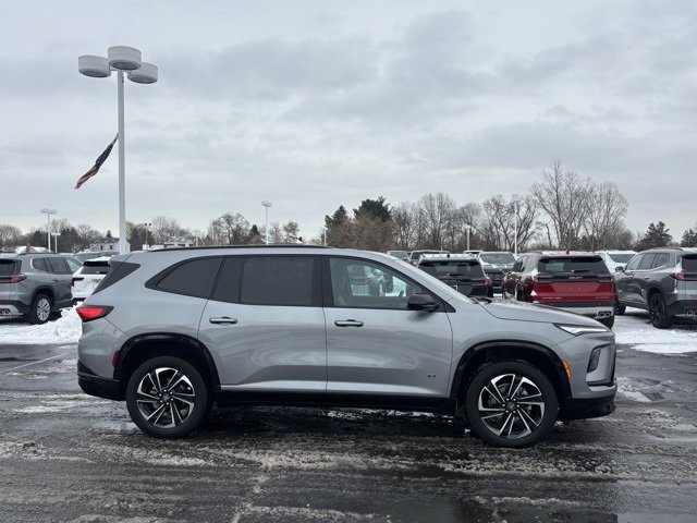 Used 2025 Buick Enclave Sport Touring w/ Power Package image 4