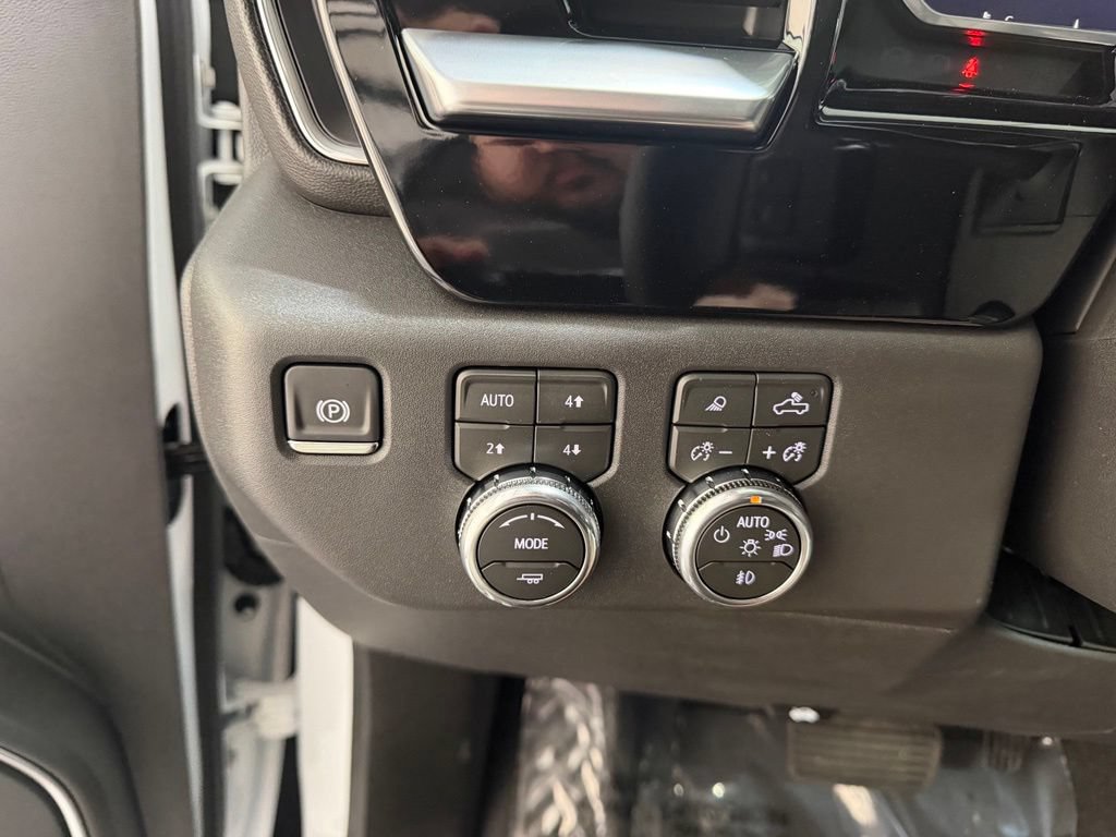 New 2026 GMC Sierra 1500 SLT w/ SLT Premium Package AWD/4WD image 14